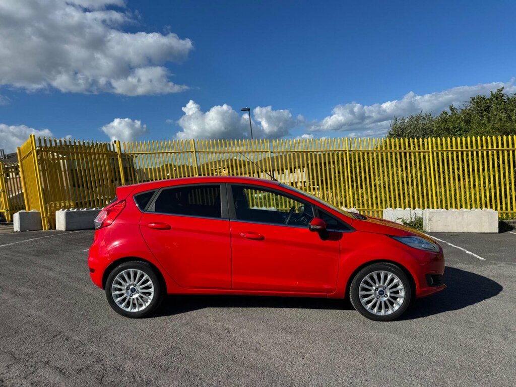 Ford Fiesta 1.0T Ecoboost Titanium Euro 5 Ss ML14ULW Red #5