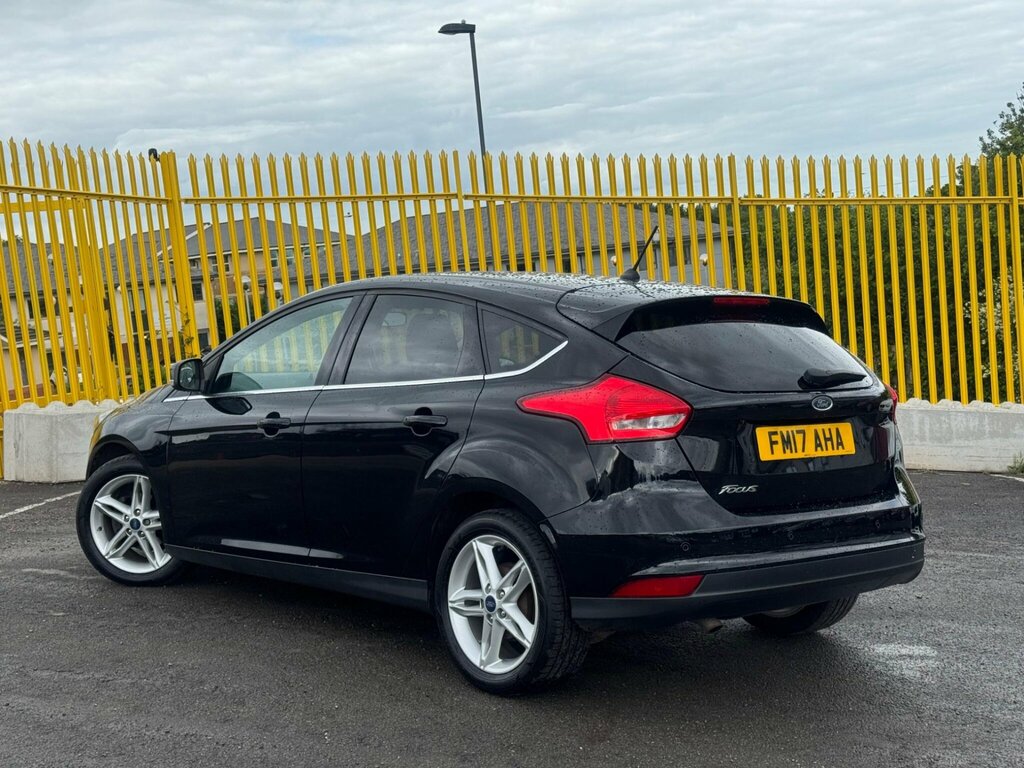 Ford Focus 1.5 Tdci Zetec Edition Euro 6 Ss FM17AHA Black #2