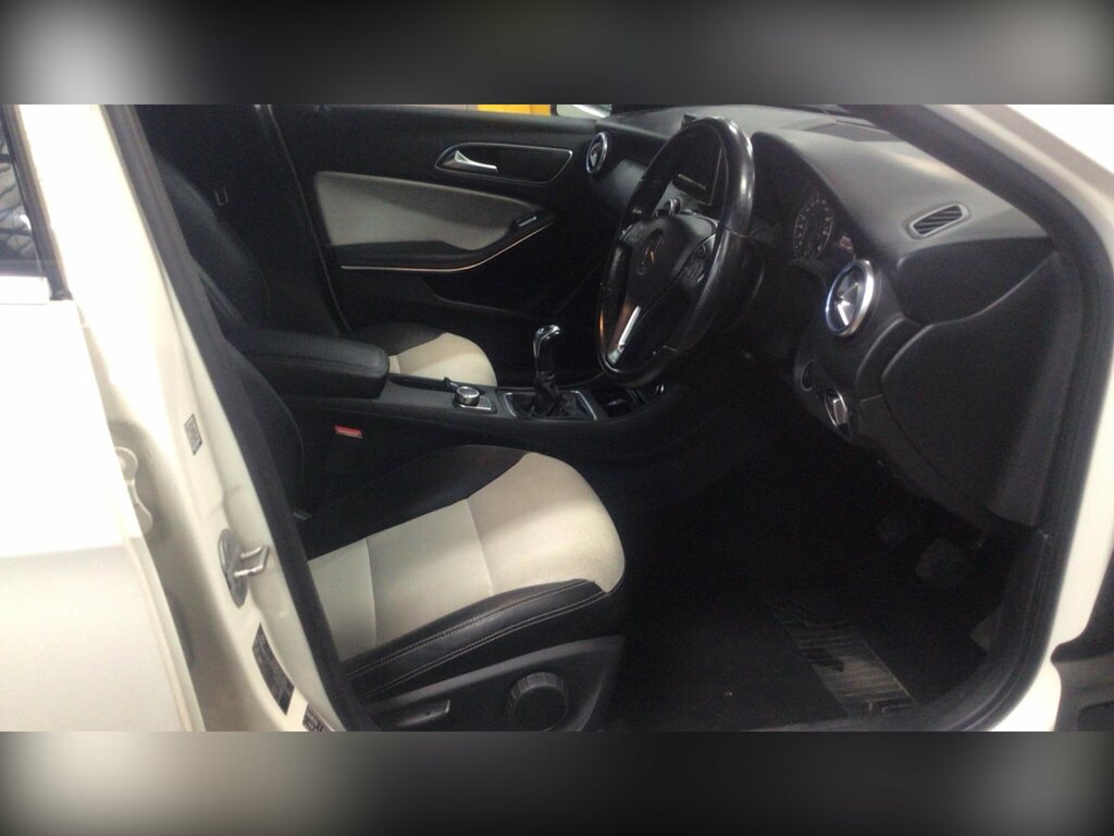 Mercedes-Benz A Class 1.5 A180 Cdi Eco Se Euro 5 Ss NG15XEJ White #4
