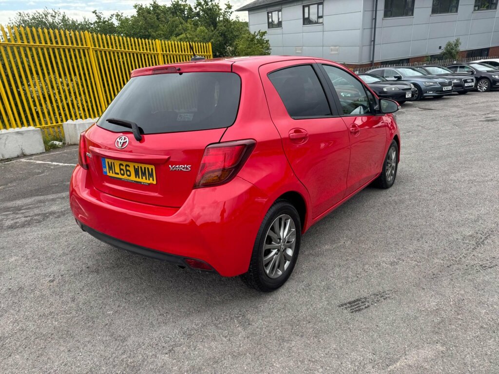 Toyota Yaris 1.0 Vvt-i Icon Euro 6 Red #5