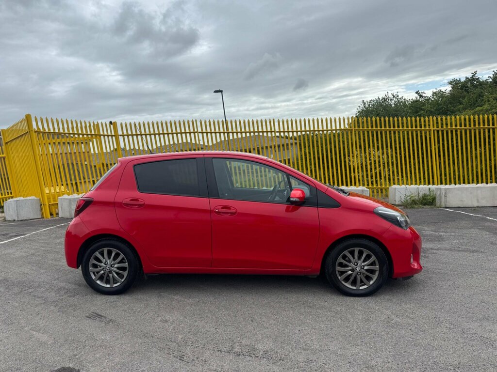 Toyota Yaris Hatchback Blue #7