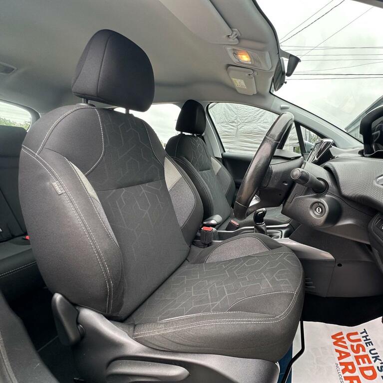 Peugeot 2008 2008 Active White #35