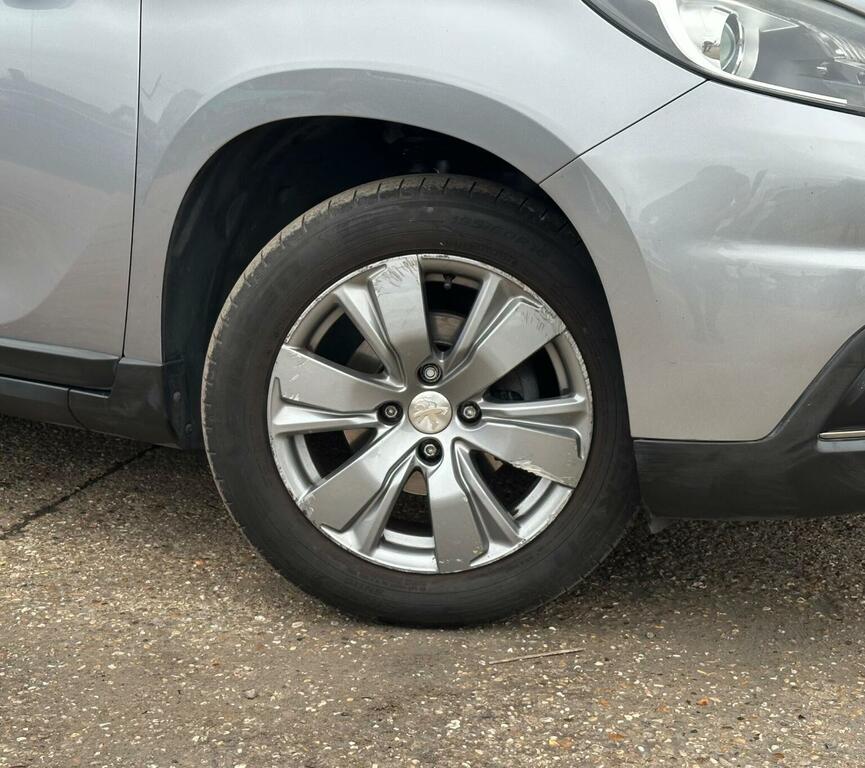 Peugeot 2008 2008 Active White #9