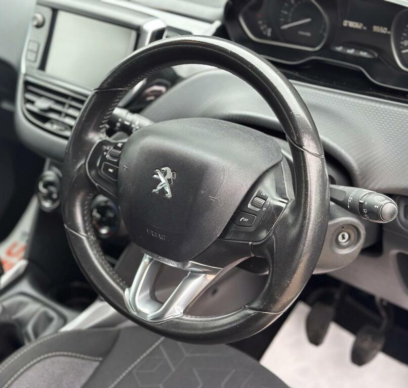 Peugeot 2008 2008 Active White #36