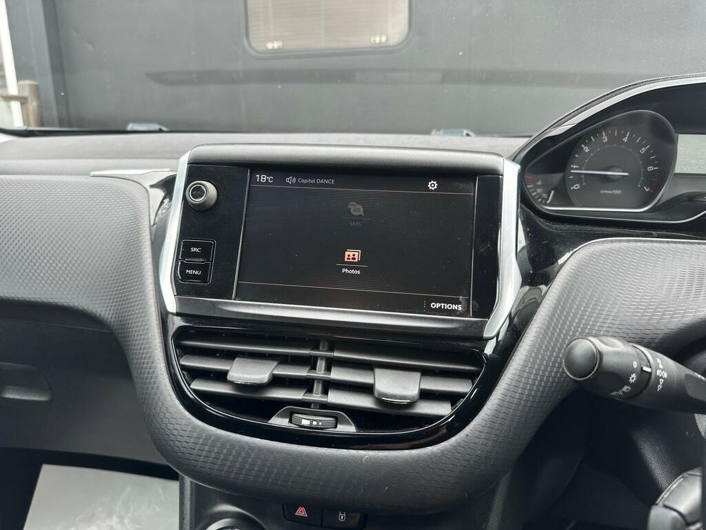 Peugeot 2008 2008 Active White #60