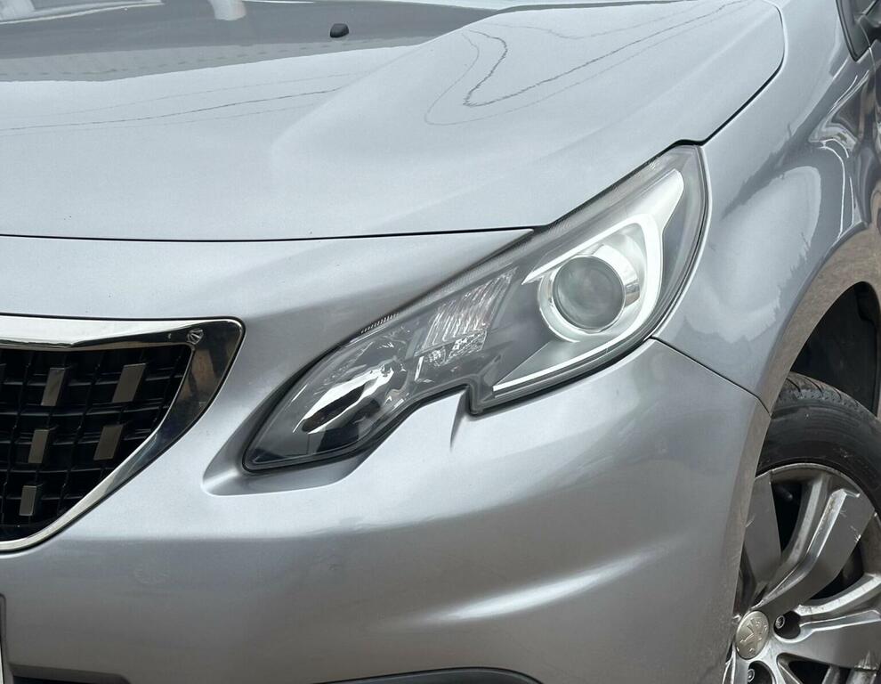 Peugeot 2008 2008 Active White #18