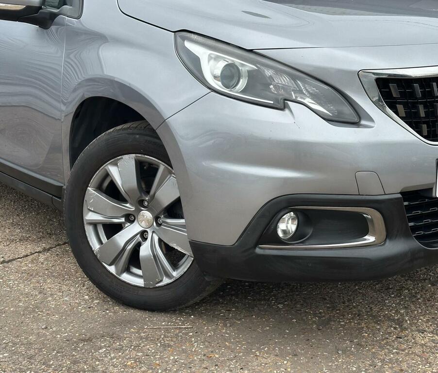 Peugeot 2008 2008 Active White #7
