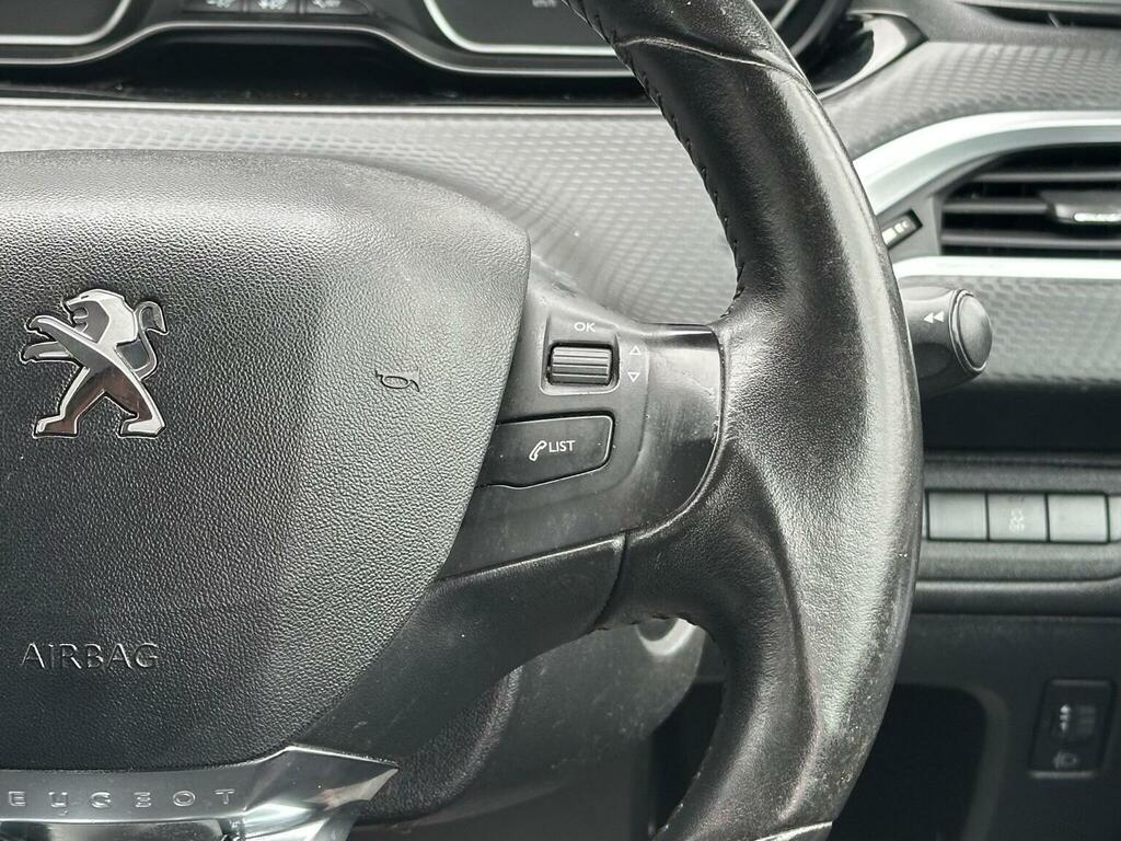 Peugeot 2008 2008 Active White #56