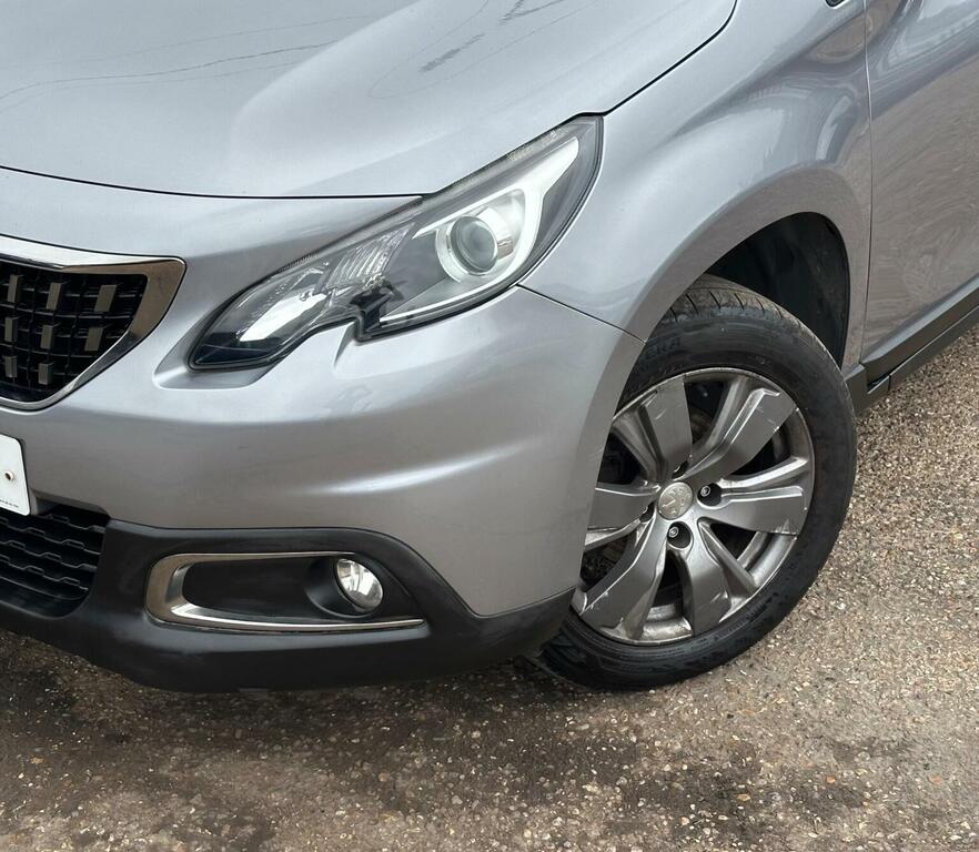 Peugeot 2008 2008 Active White #16