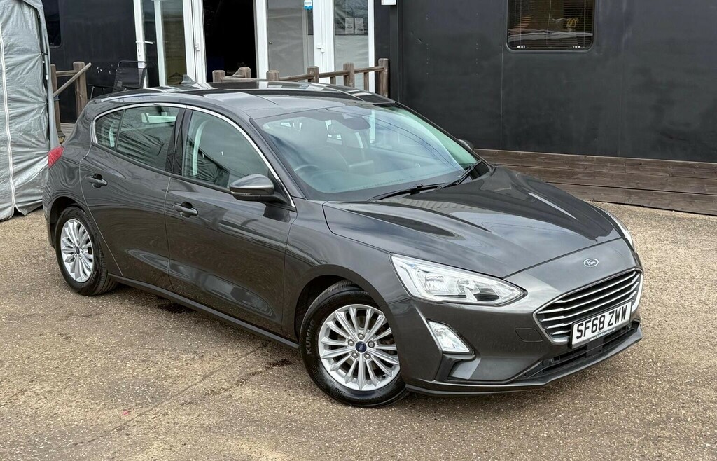 Ford Focus Hatchback 1.0T Ecoboost Titanium Euro 6 Ss SF68ZWW Grey #2