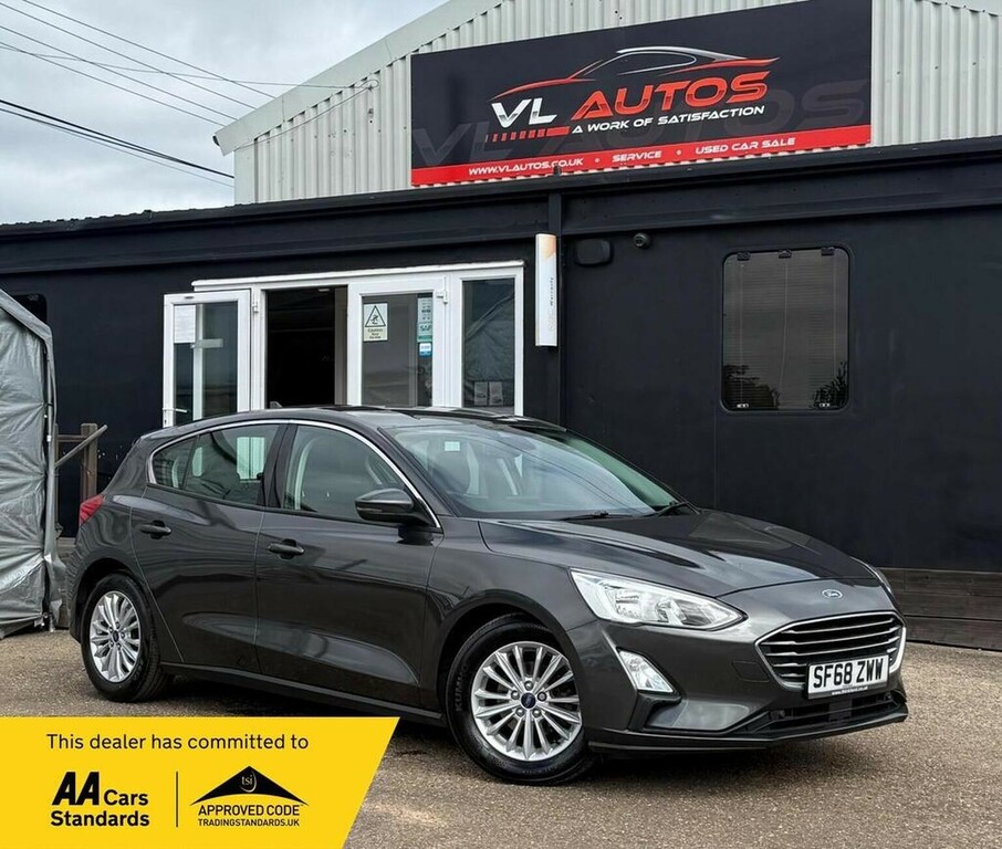 Ford Focus Hatchback 1.0T Ecoboost Titanium Euro 6 Ss Grey