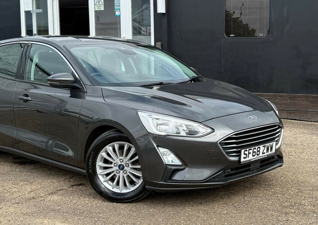 Ford Focus Hatchback 1.0T Ecoboost Titanium Euro 6 Ss SF68ZWW Grey #4