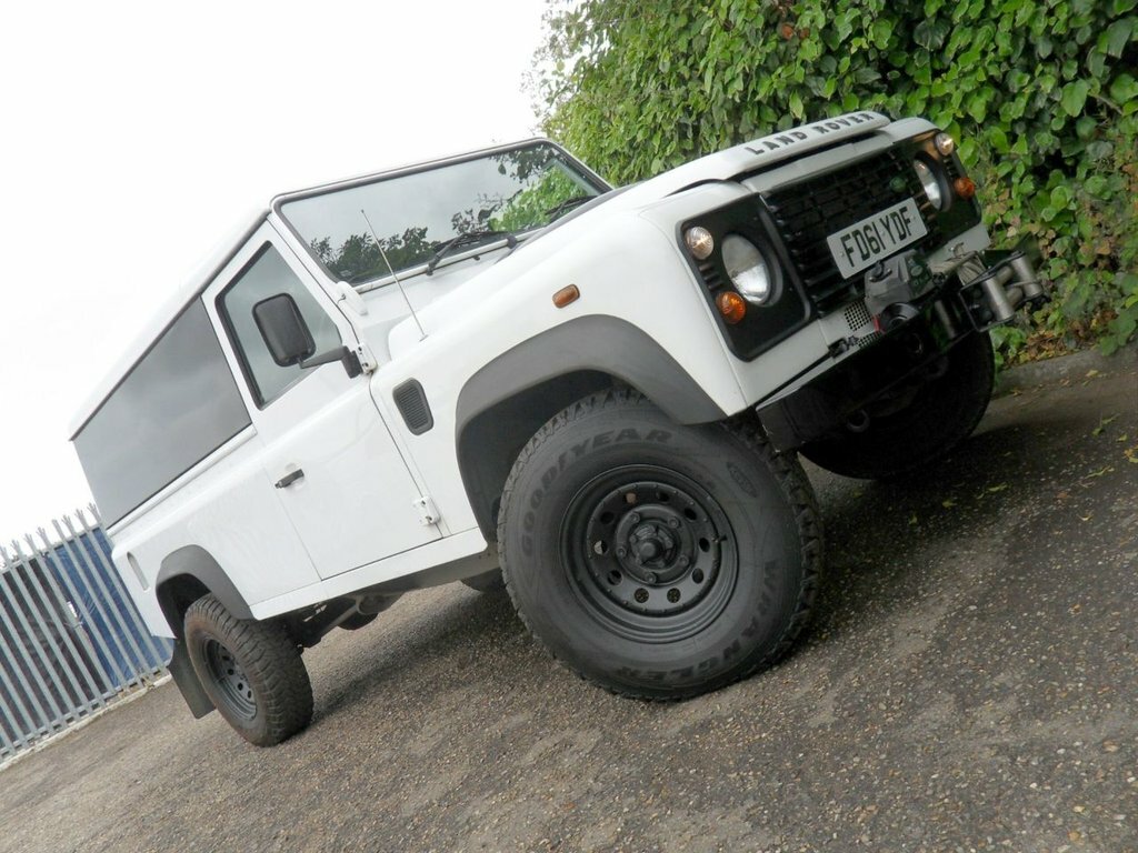 Land Rover Defender 2.2 Tdci Hard Top Suv 4Wd Mwb Eu FD61YDF White