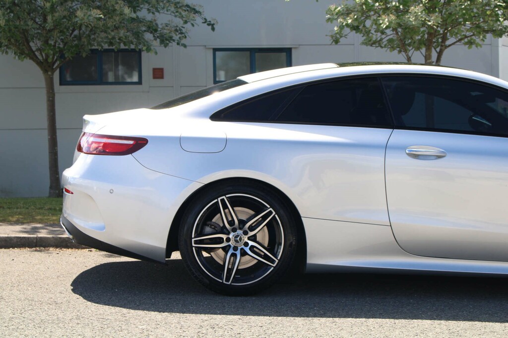 Mercedes-Benz 400 E 400 4Matic Amg Line Premium Plus White #16