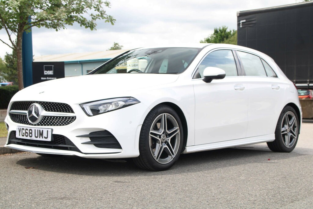Mercedes-Benz A Class Amg Line Premium YG68UMJ #3