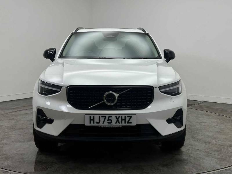 Volvo XC40 B4 Mild Hybrid Ultra Dark - 2025 75 HJ75XHZ White #5