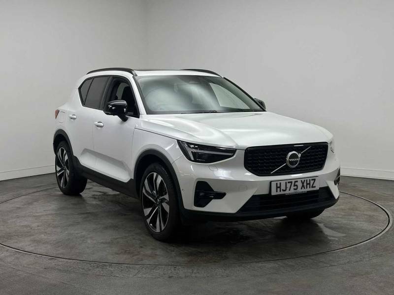 Volvo XC40 B4 Mild Hybrid Ultra Dark - 2025 75 White