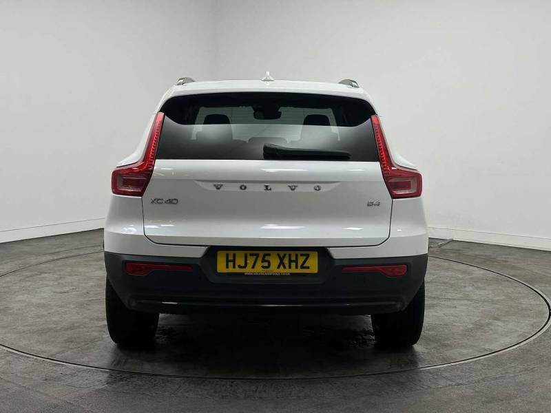 Volvo XC40 B4 Mild Hybrid Ultra Dark - 2025 75 HJ75XHZ White #4