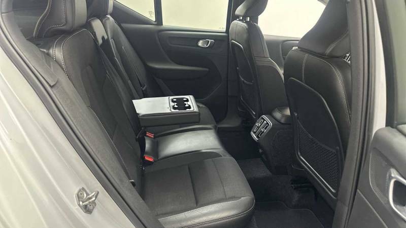 Volvo XC40 T4 Momentum - 2020 20 HJ20UMR Silver #6