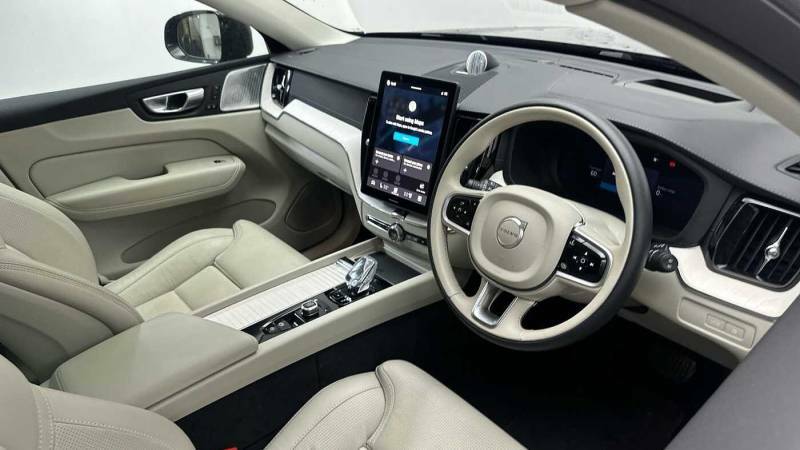 Volvo XC60 T8 Awd Phev Ultra Dark - 2025 75 HJ75XYW Black #4