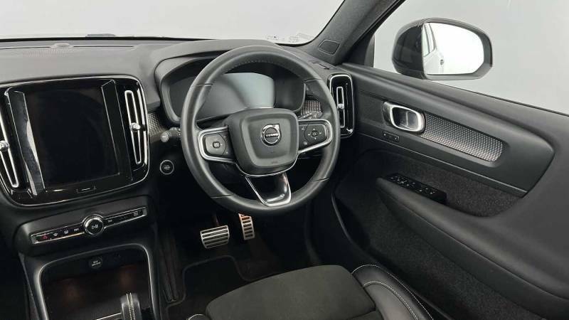 Volvo XC40 B4 Mild Hybrid R-design Pro Black #5
