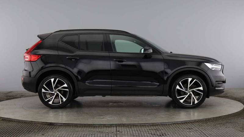 Volvo XC40 B4 Mild Hybrid R-design Pro Black #2