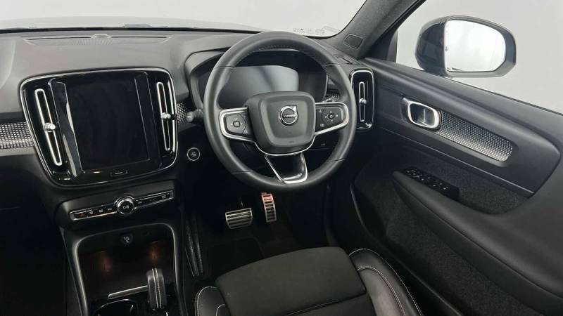 Volvo XC40 B4 Mild Hybrid R-design Black #5