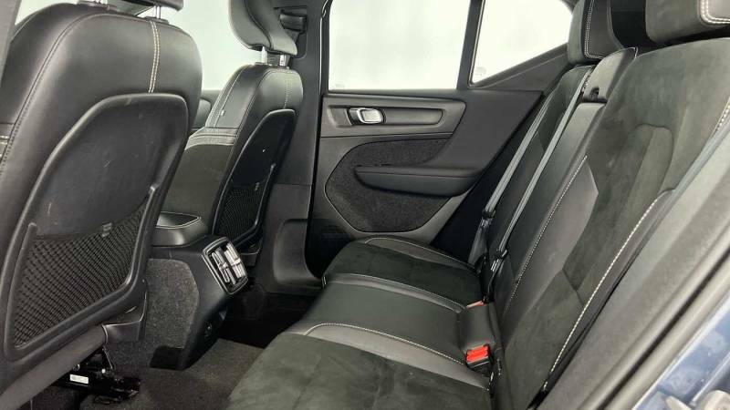 Volvo XC40 B3 P Core Park Assist, Power Tailgate, Google A Grey #8