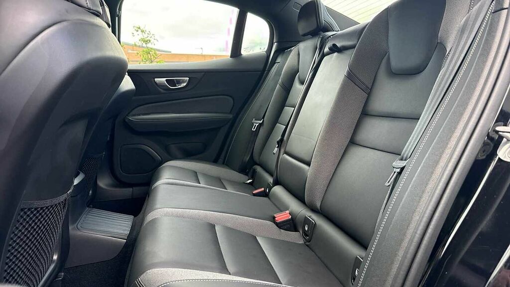 Volvo S60 Recharge T8 Ultimate Awd Black #26