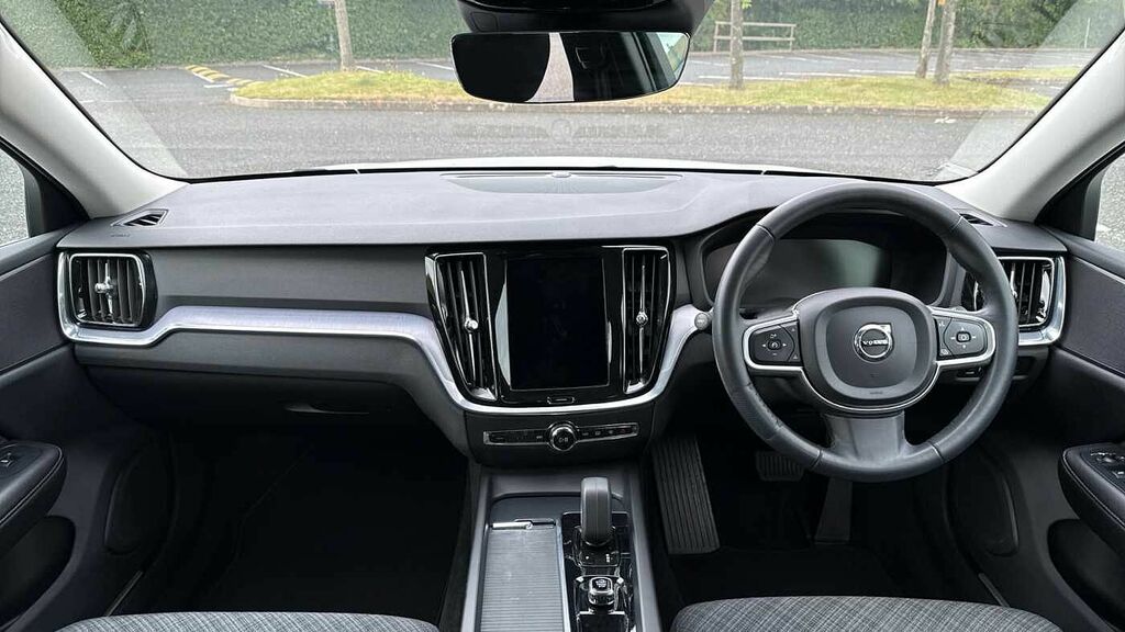 Volvo V60 Momentum, B3 Mild Hybrid NG21YHT White #5