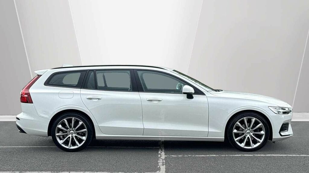Volvo V60 Momentum, B3 Mild Hybrid NG21YHT White #3
