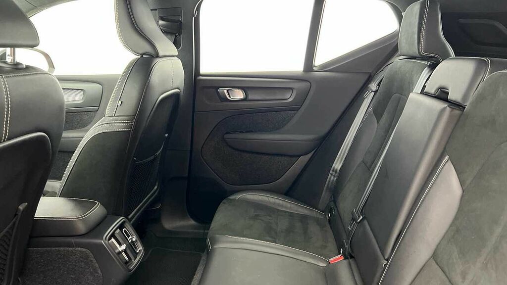 Volvo XC40 1.5 T3 163 R Design Black #7