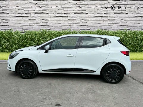 Renault Clio 0.9 Clio Iconic SJ19UBM White #4