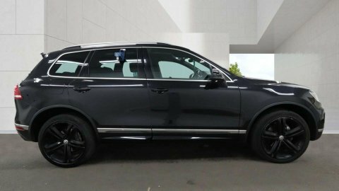 Volkswagen Touareg 3.0 Touareg V6 Black #5