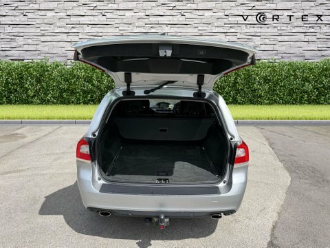 Volvo V70 Se Lux Silver #16