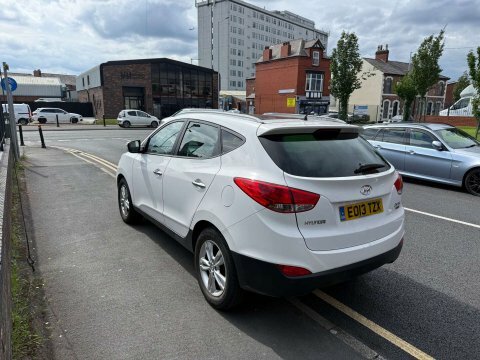 Hyundai Ix35 1.7 Ix35 Premium White #2