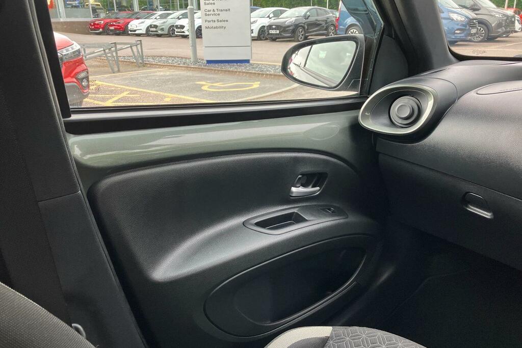 Toyota Aygo X Hatchback White #26