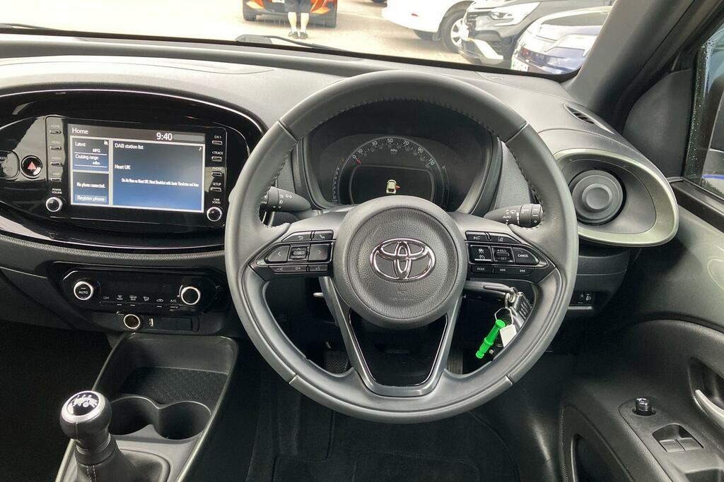 Toyota Aygo X Hatchback White #18
