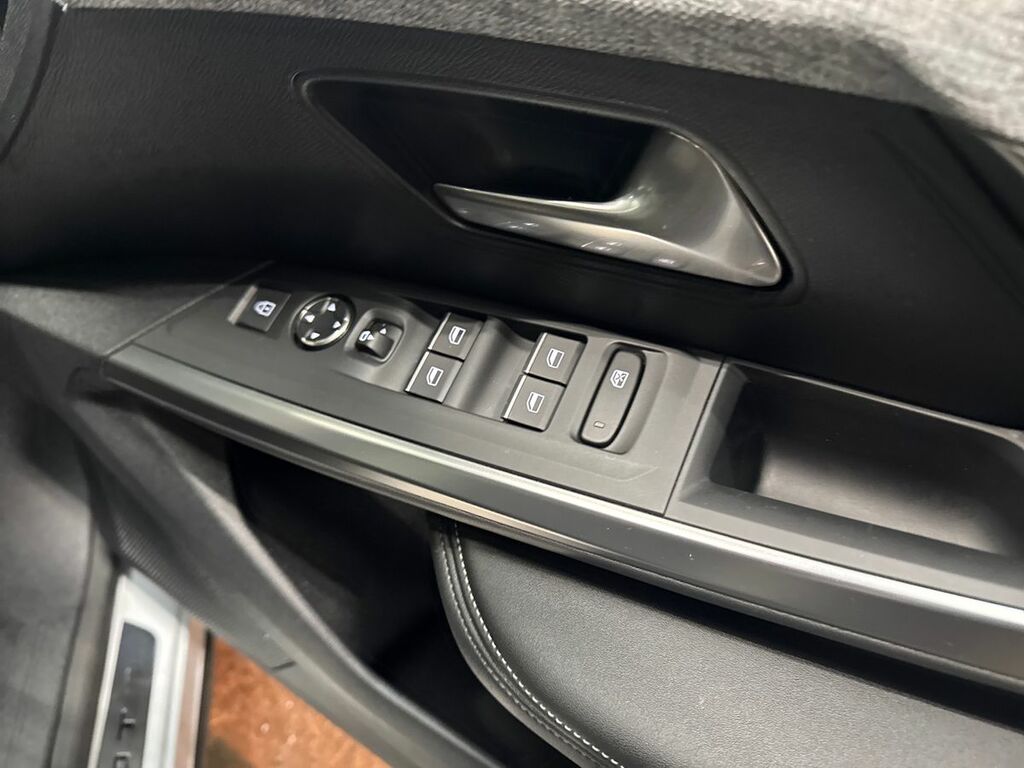 Peugeot 3008 Active Black #19