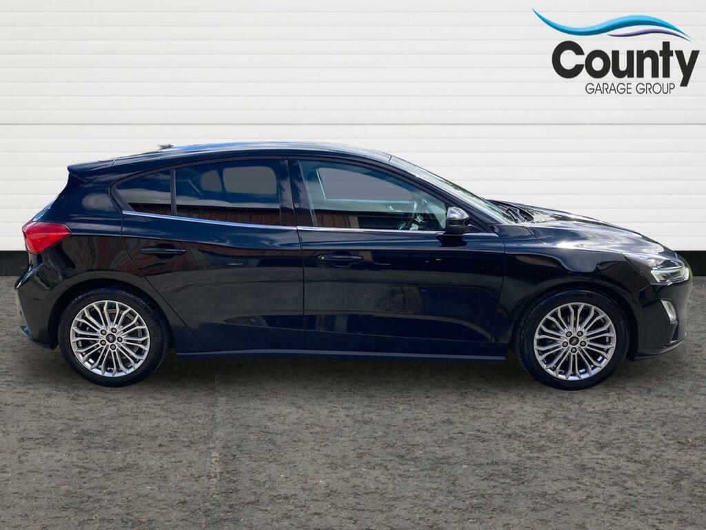 Ford Focus 1.0T Ecoboost Titanium Hatchback White #5