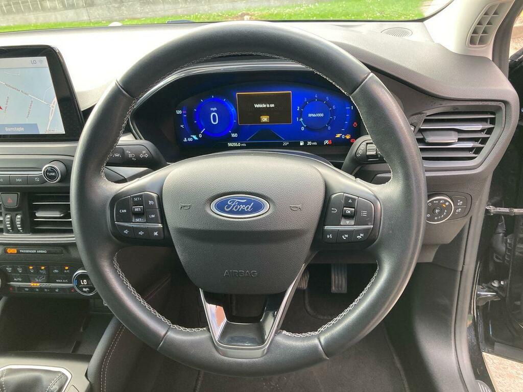 Ford Focus 1.0T Ecoboost Titanium Hatchback White #18