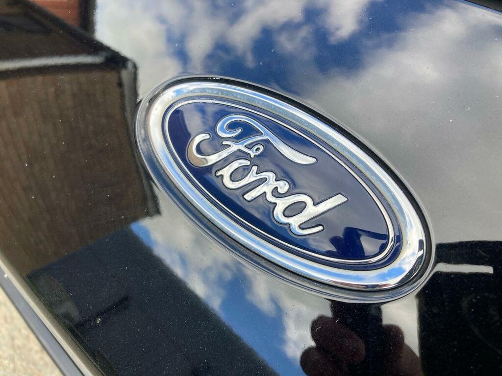 Ford Focus 1.0T Ecoboost Titanium Hatchback White #25