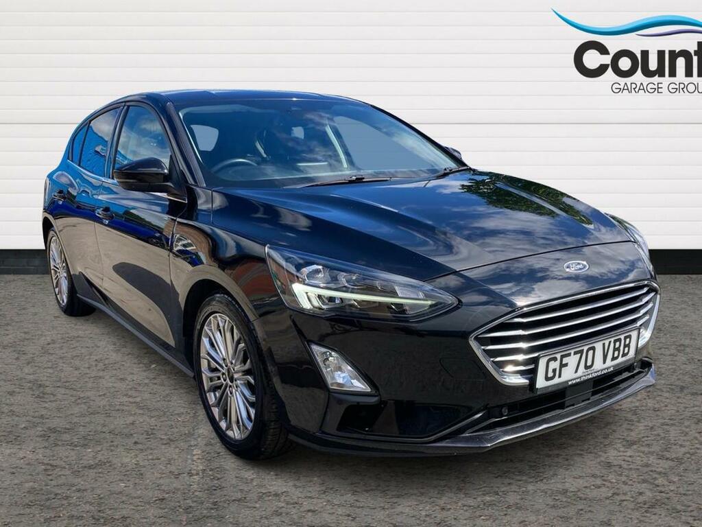 Ford Focus 1.0T Ecoboost Titanium Hatchback White #1