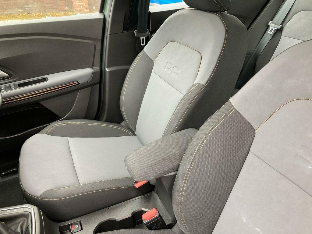 Dacia Sandero Stepway Dacia Sandero Stepway 1.0 Tce 110 Extreme Green #10