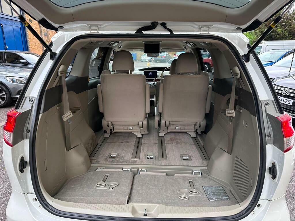 Toyota Estima  White #39