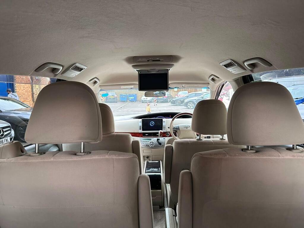 Toyota Estima  White #45