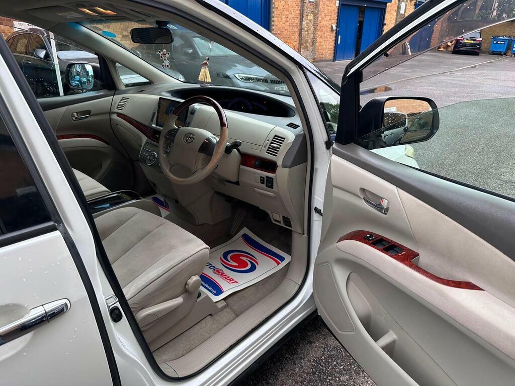Toyota Estima  White #27