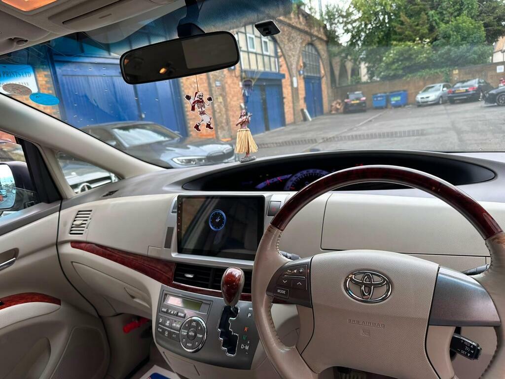Toyota Estima  White #17