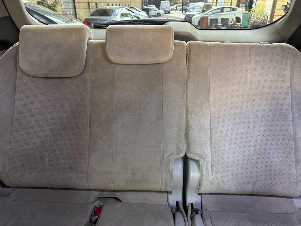 Toyota Estima   #22