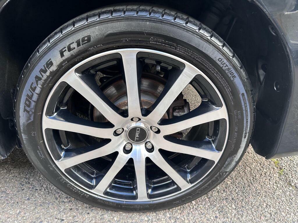 Toyota Estima   #36